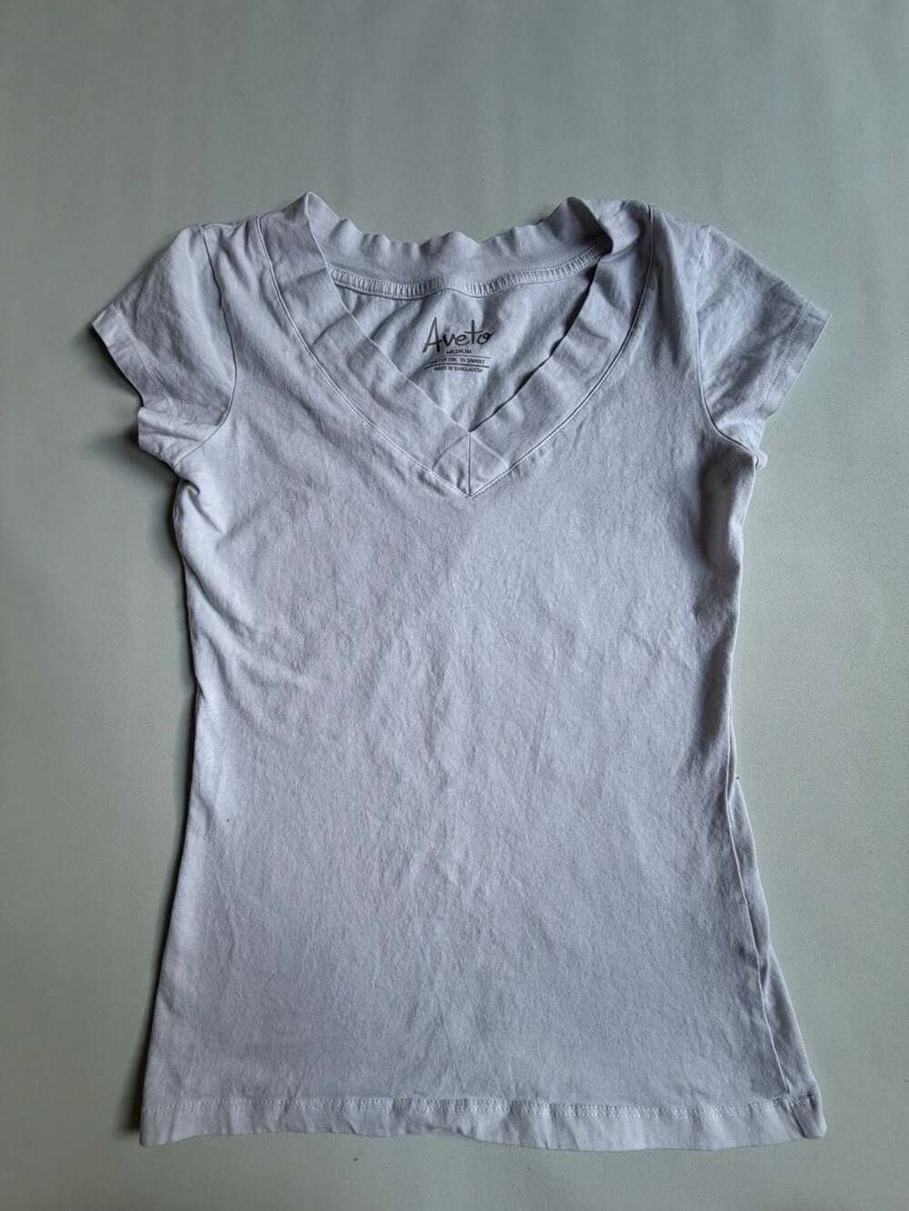 Aveto White V-Neck Short Sleeve Slim Fit Tee M
